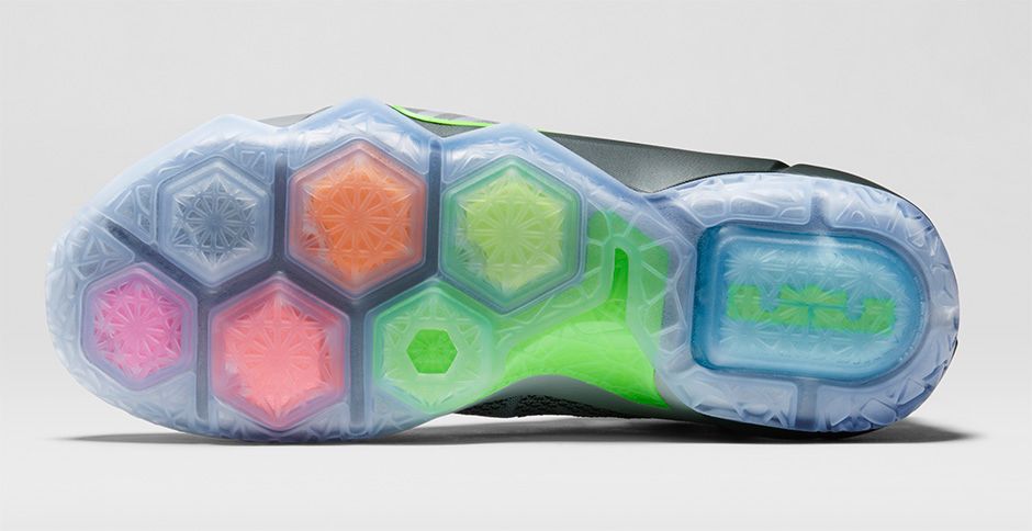 lebron 12 dunk force