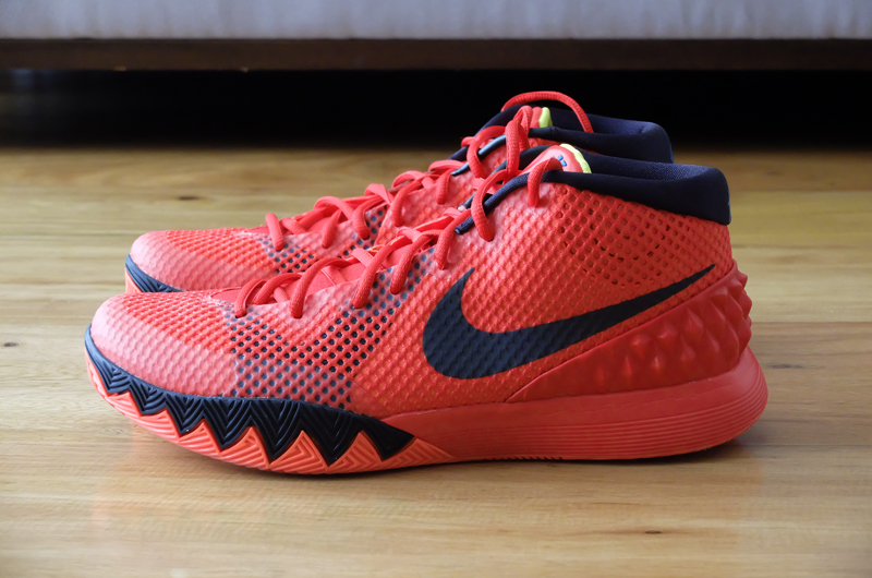 Nike Zoom Kyrie 1 'Deceptive Red 